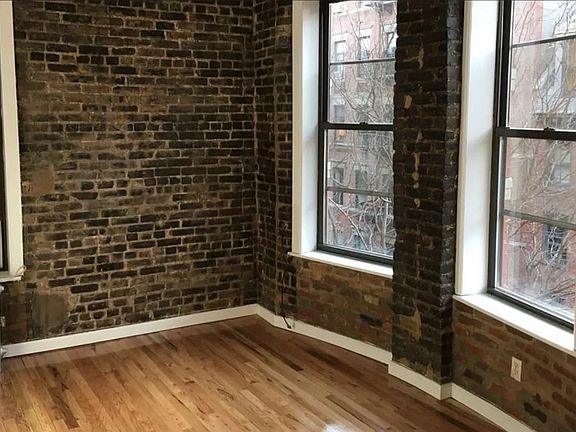 4th image of 229 Elizabeth St APT 9