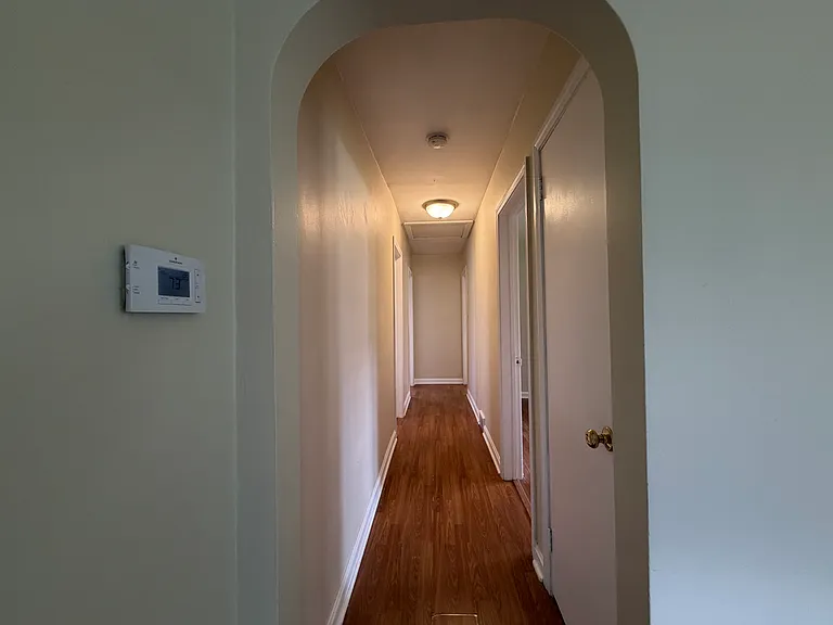 538 Mills St — Photo 8
