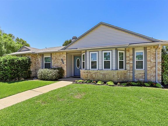 3rd image of 2813 Hamlett Ln