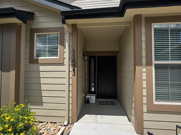 11523 Dewey St — Photo 1