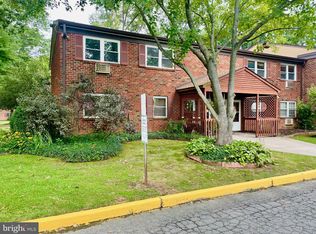 916 Garnet Dr #9B, Burlington, NJ 08016
