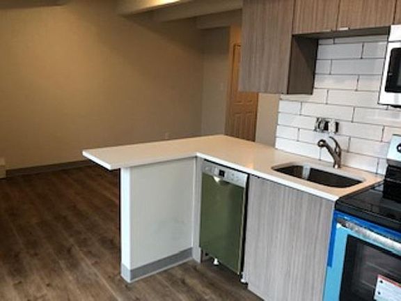 3rd image of 800 N Emerson St APT 102
