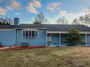 37 Lake Park Dr, Piscataway, NJ 08854