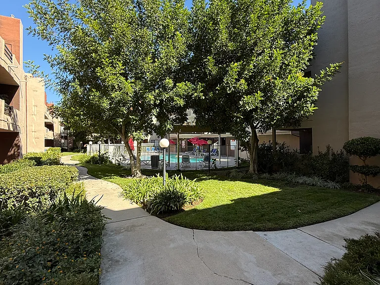 7826 Topanga Canyon Blvd #226 — Photo 32