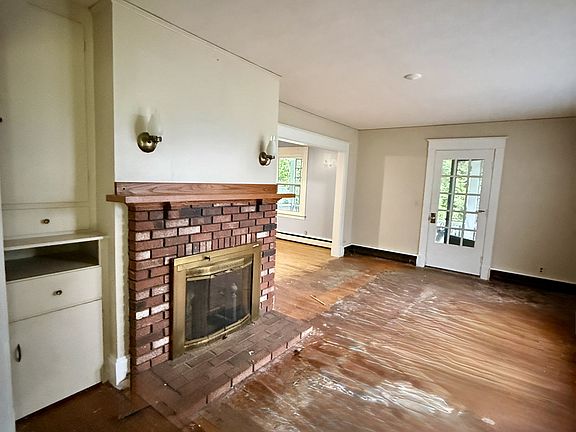 2nd image of 423 Norway St