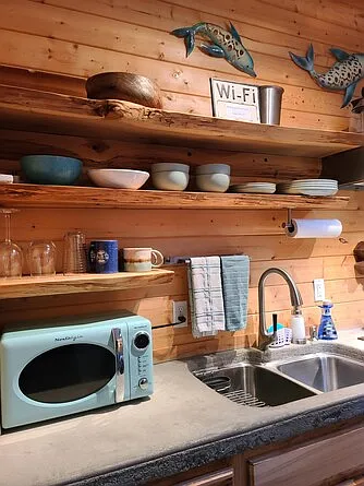 Studio, 360 sqft, $1,600 — Photo 4