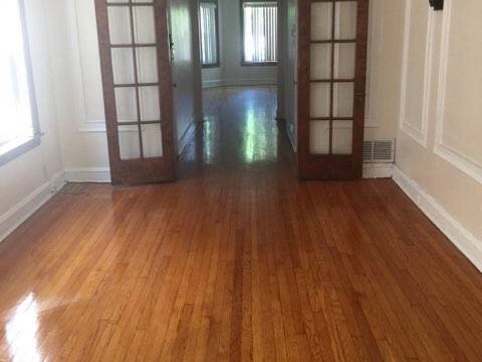 2nd image of 7637 S Phillips Ave APT 2