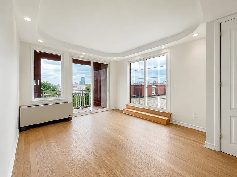 45 Oceana Dr E #6D — Photo 10
