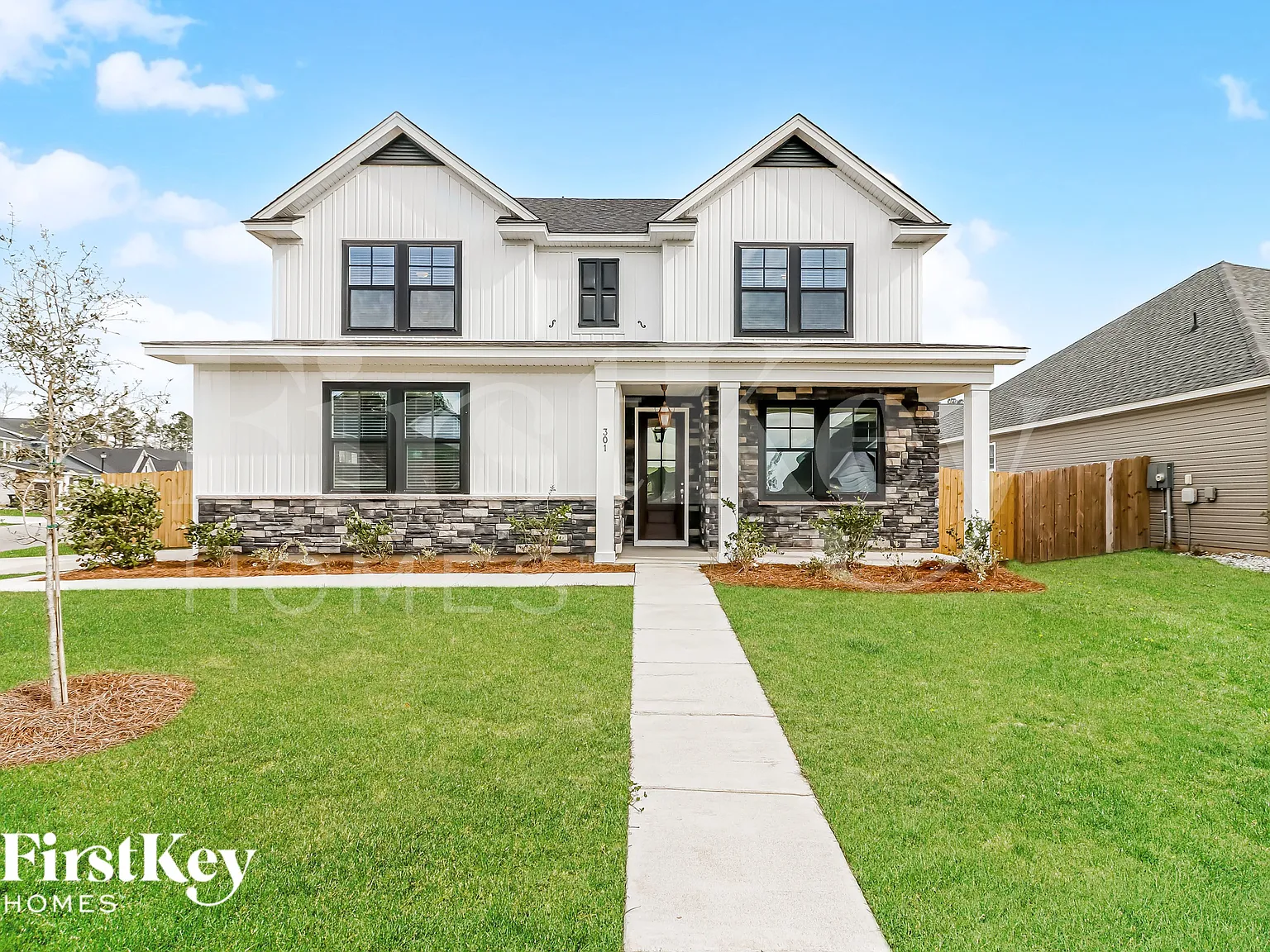 3 bed, 2.5 bath, 2700 sqft, $2,830 — Photo 1