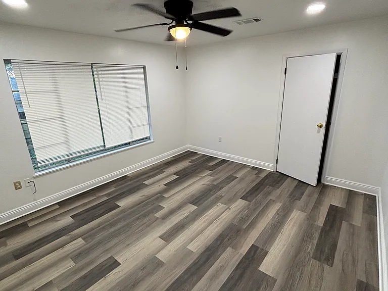 210 Appletree Ln — Photo 30