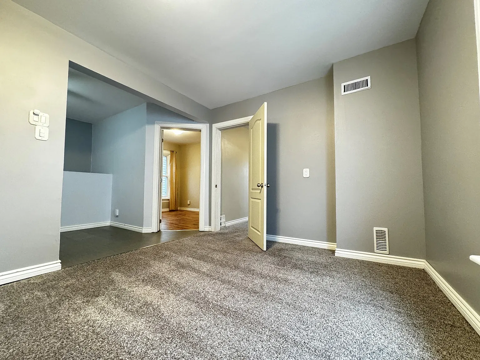 8 McNaughton Street Cambridge — Photo 3