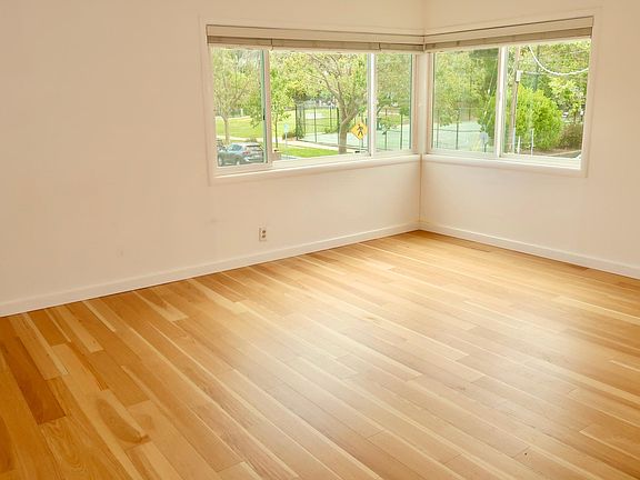 2nd image of 328 Bee St #D