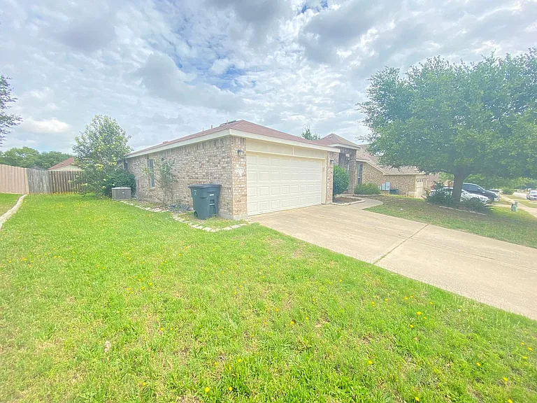 6005 Graphite Dr — Photo 24