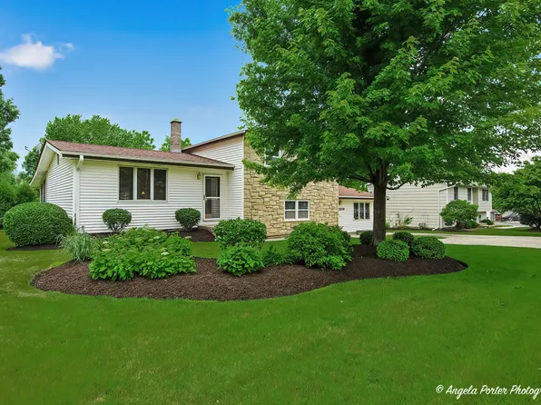 7509 Villa Vis, Spring Grove, IL 60081
