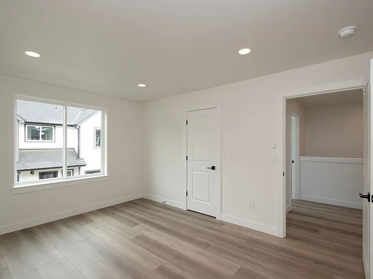 1104 W Lauridsen Blvd #1-4 — Photo 30