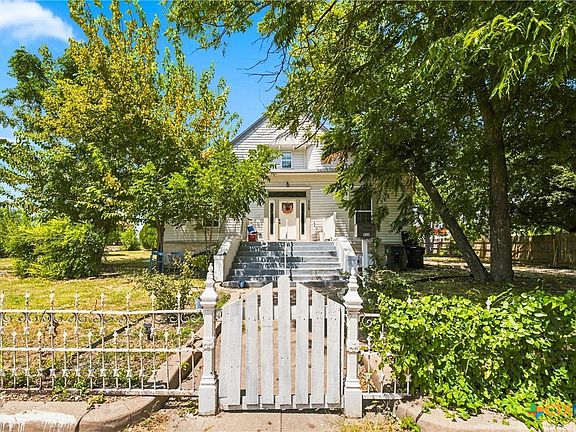 2nd image of 112 W Avenue I