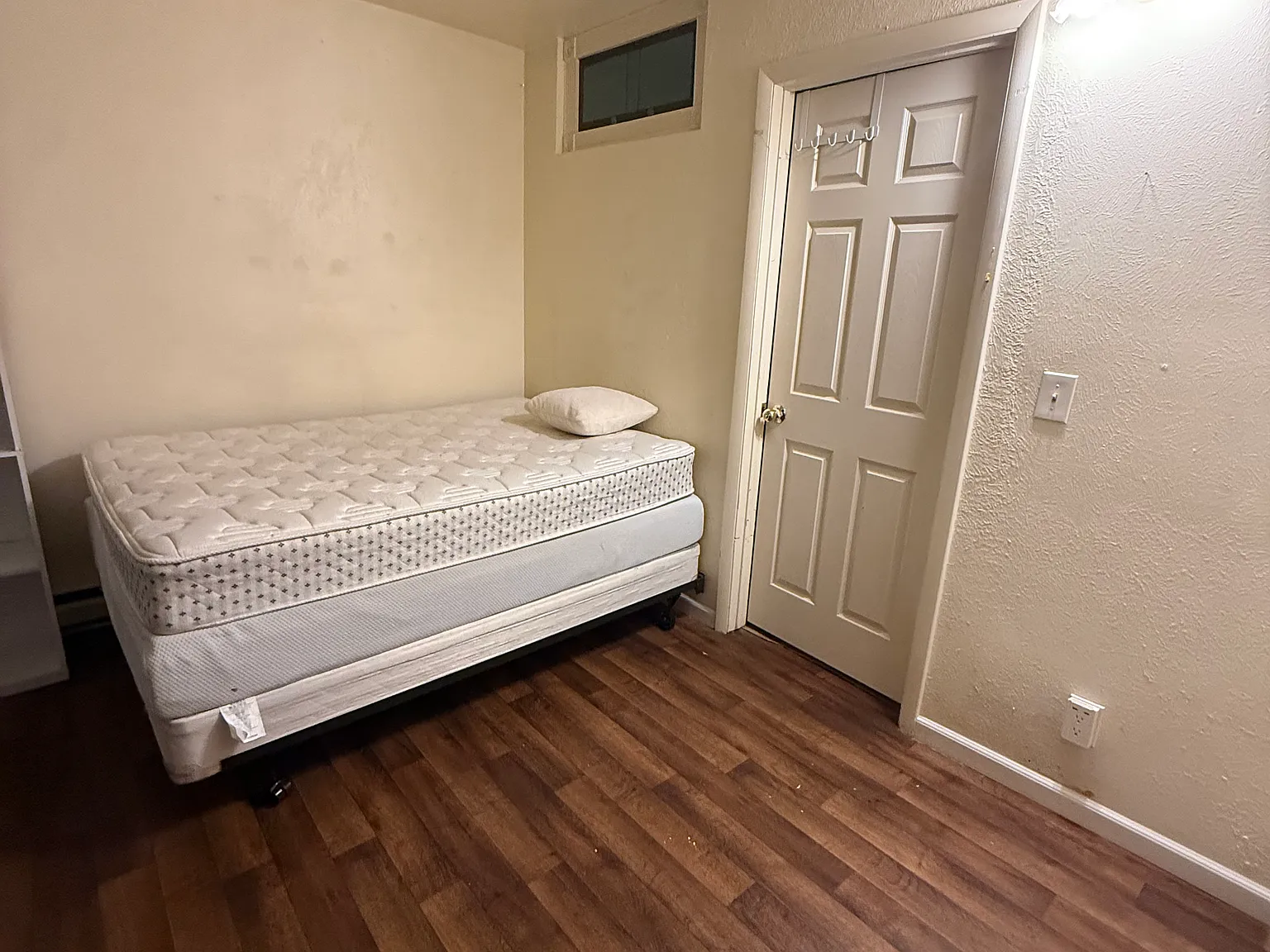 3 bed, $920 — Photo 3