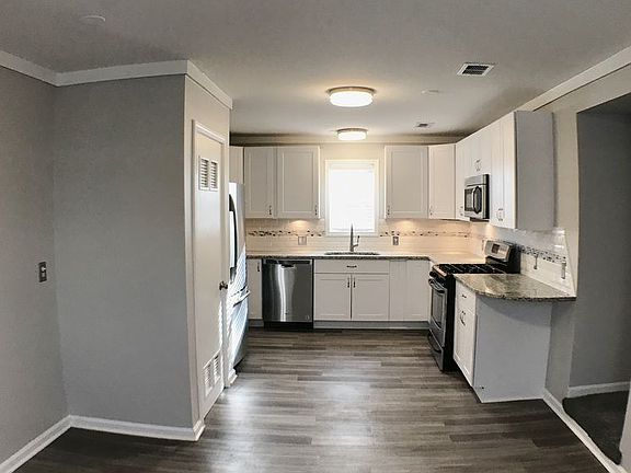 4th image of 21380 Kipling Ave