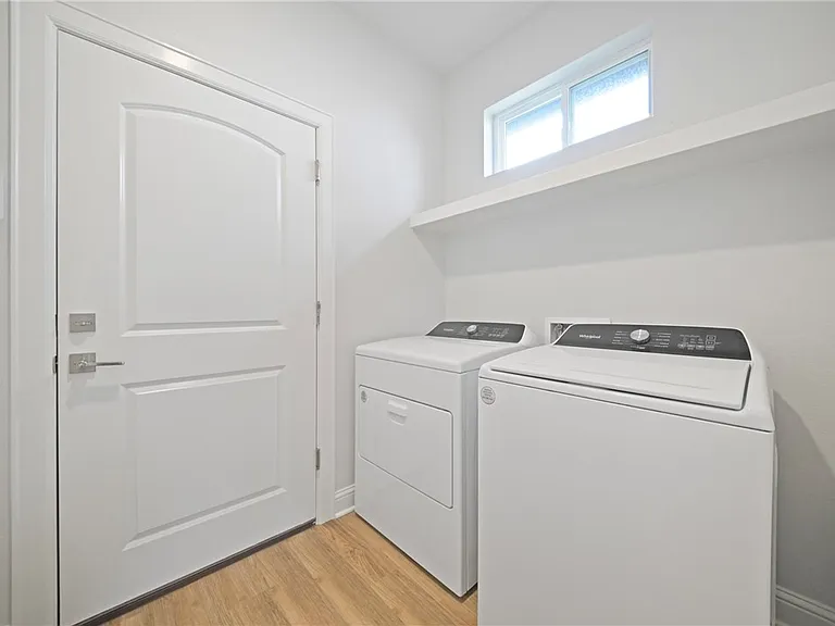 4725 Pearl River Ct — Photo 27