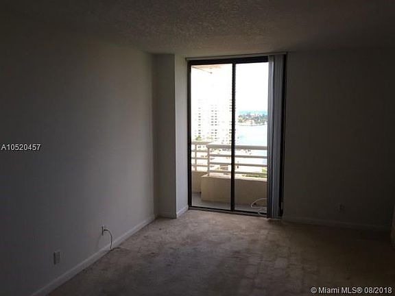 5th image of 3300 NE 192nd St APT 1014