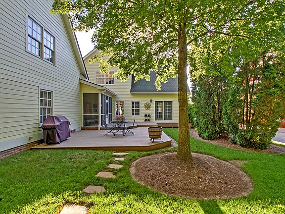 4th image of 1348 Barkleigh Ln