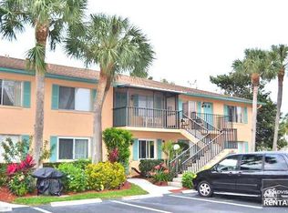 3834 Snowflake Ln, Naples, FL 34112