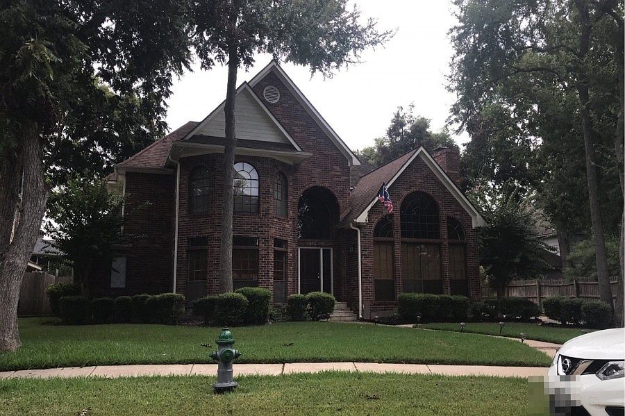 1st image of 1323 Woodfair Dr