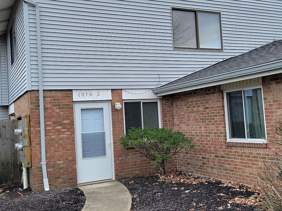 1st image of 1070 Oakgrove Ct APT 2