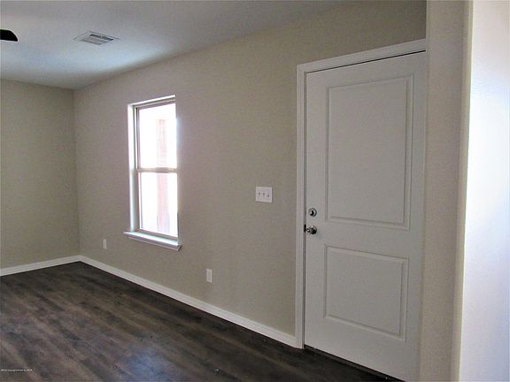 2nd image of 307 Avenue F #A