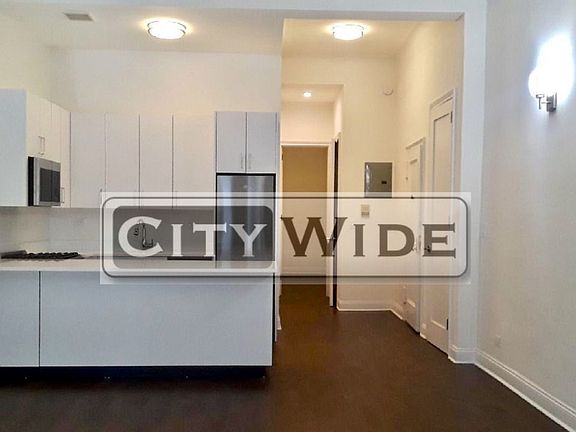 5th image of 104 E 81st St APT 2E