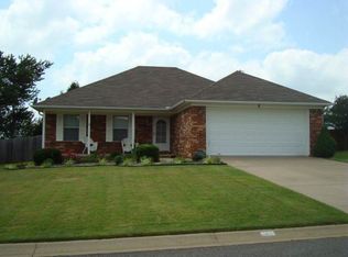 6 Whispering Wind Cir, Vilonia, AR 72173