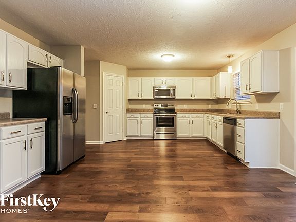 5th image of 3902 Woods Bay Ln