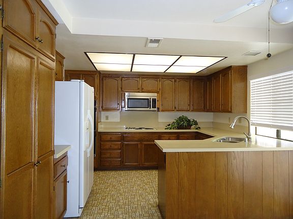 4th image of 646 Kimball Ln