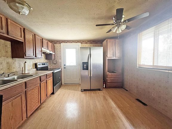 4th image of 1444 Chesterton Sq N