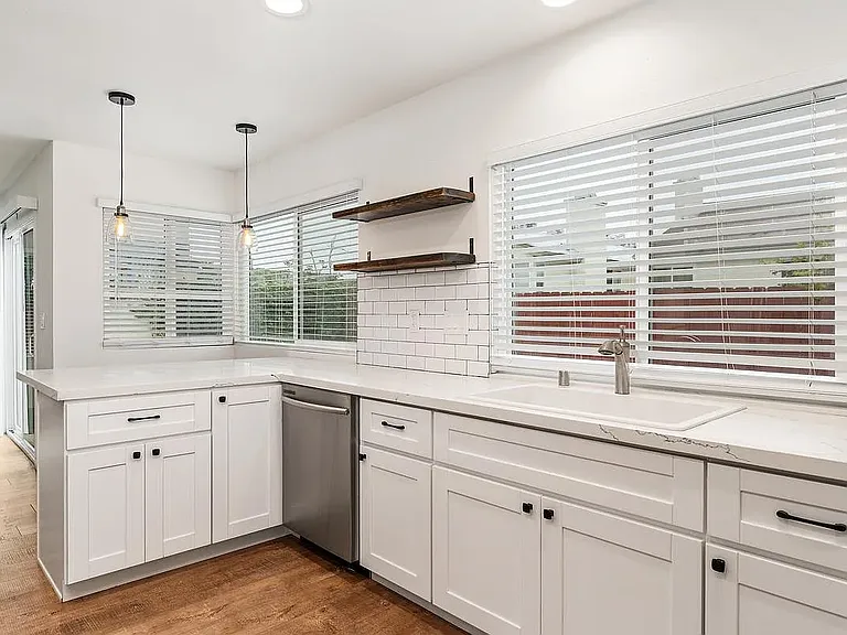7898 Hemphill Dr — Photo 18