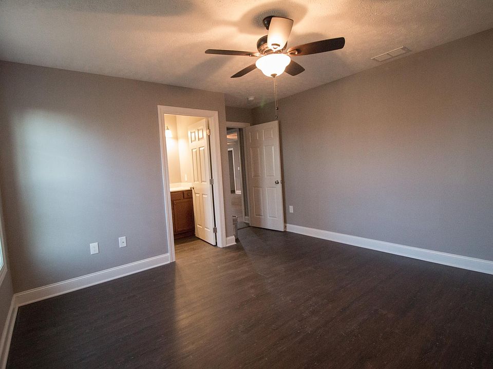 2nd image of 521 Dennis Way #B