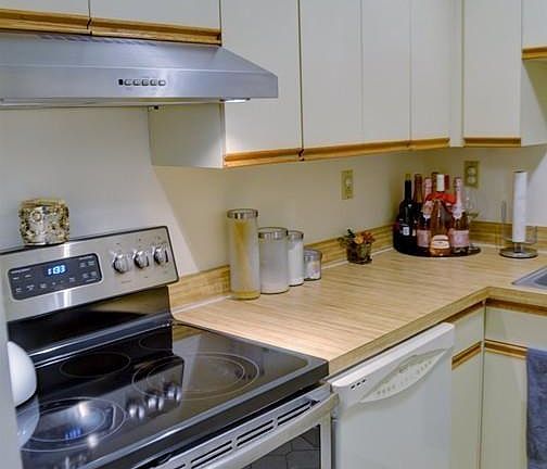 4th image of 90 Quincy Shore Dr APT 323