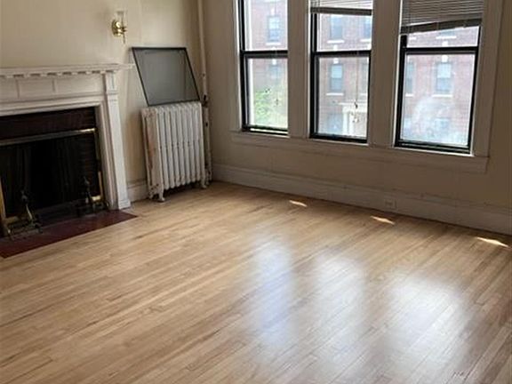 3rd image of 84 Prescott St #22