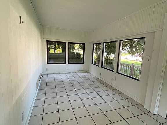 5th image of 703 Park Ave