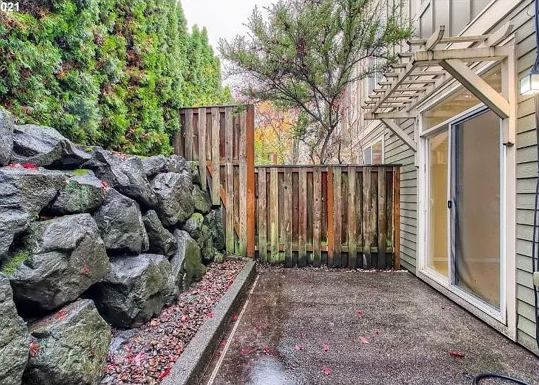 2498 NW 168th Pl — Photo 20