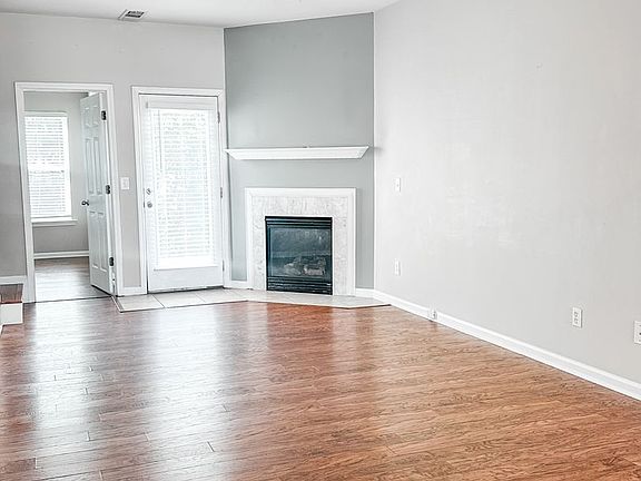 4th image of 4643 Blue Iris Way