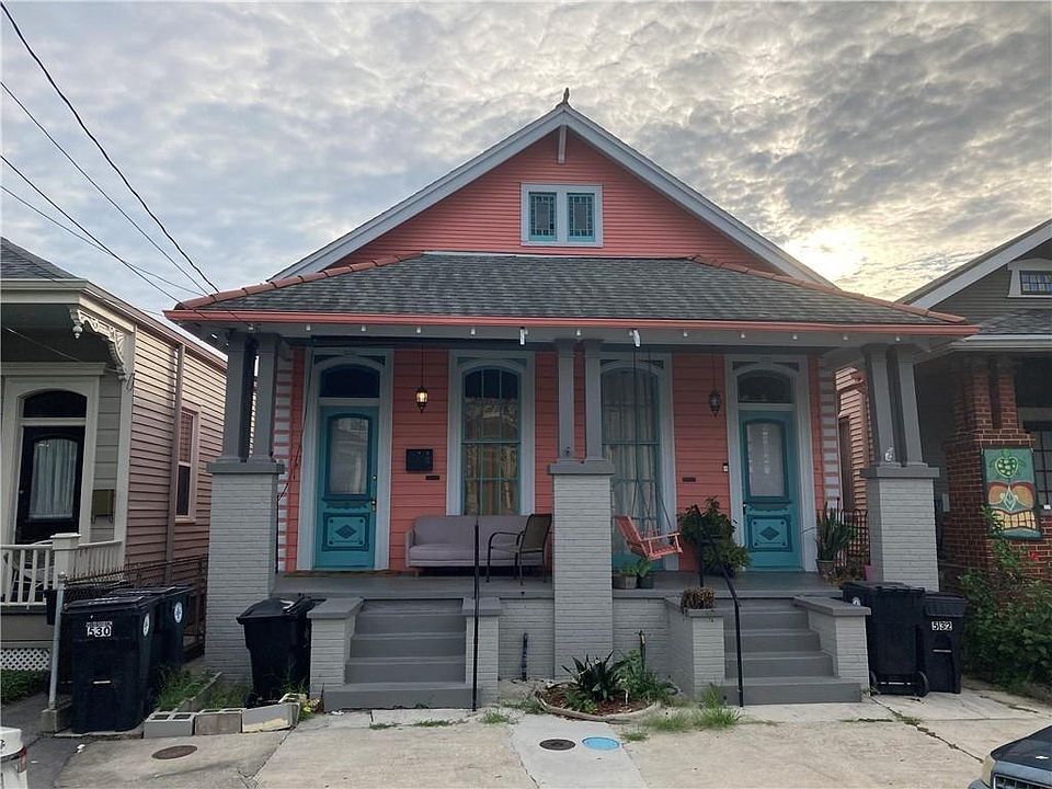 1st image of 530 Seguin St