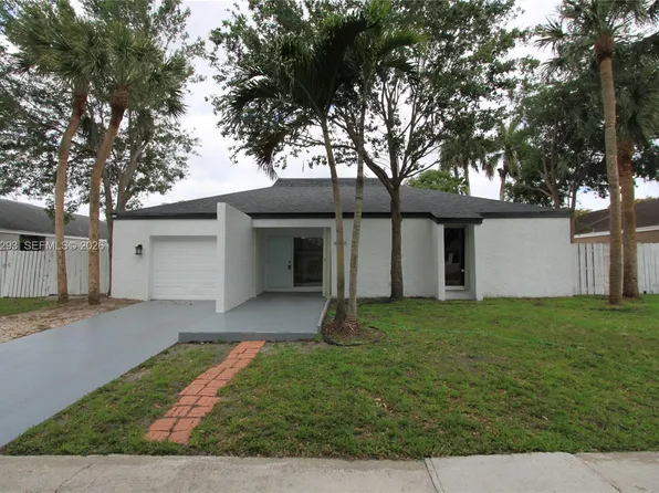4940 SW 94th Way, Cooper City, FL 33328