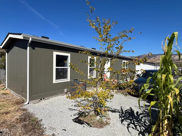 460 Arnos St #40, Talent, OR 97540