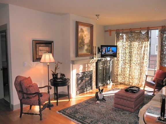 4th image of 2520 NE Park Dr #310