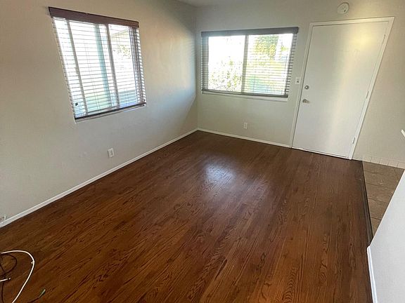 3rd image of 741 Gladys Ave APT B