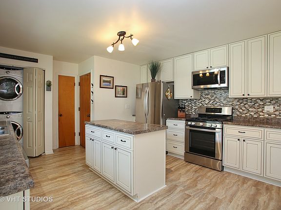 4th image of 500 Pinewood Dr