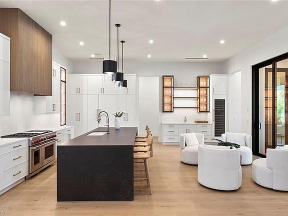 4th image of 2309 Anthony CT