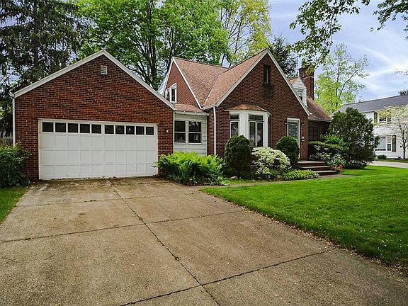 2nd image of 100 Goodhue Dr