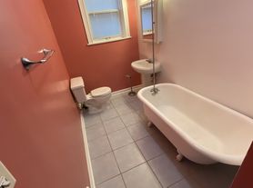 4040 W Dickens Ave, Chicago, IL